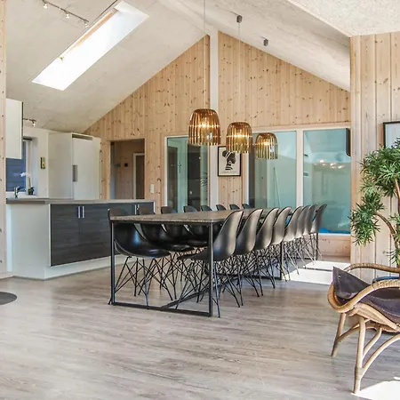 Amazing Home In Tranekaer With Sauna *