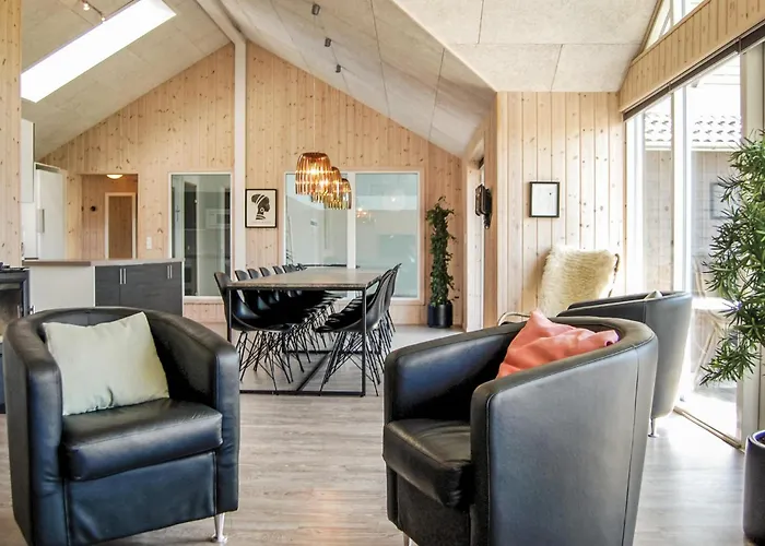 Holiday home Kronens Have Iii